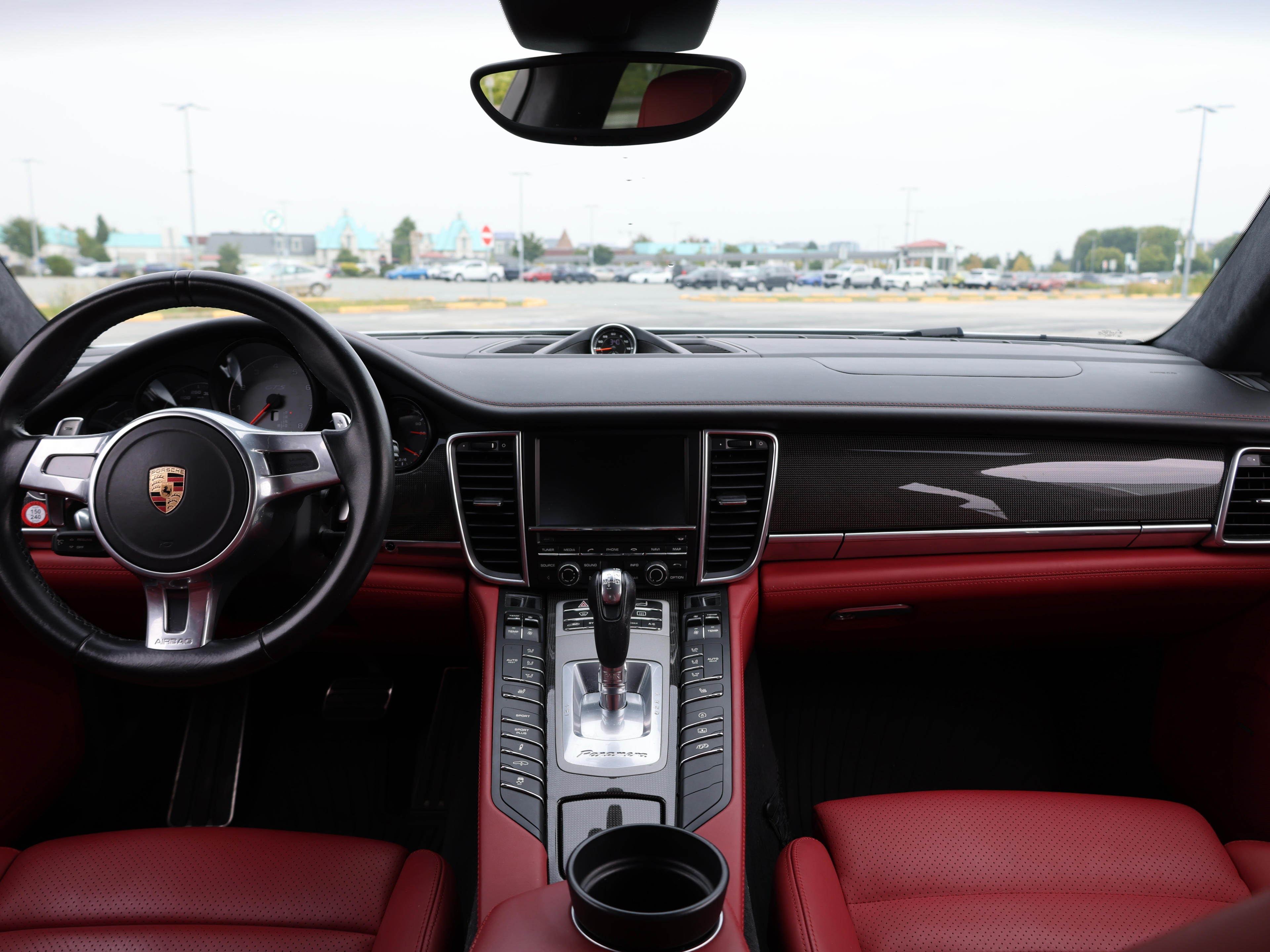 2016 Porsche panamera gts - Image 14